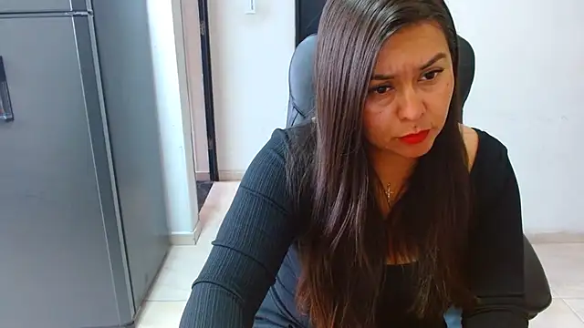 Ixchel_Anaid Adlı Modelin Canlı Sohbet Odası