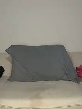 חדר צ'אט בשידור חי של joeystaciee