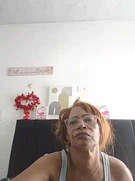 BustyMilf_ Live Chatraum