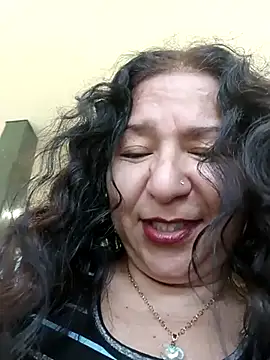 katifoxx's Live Chat Room