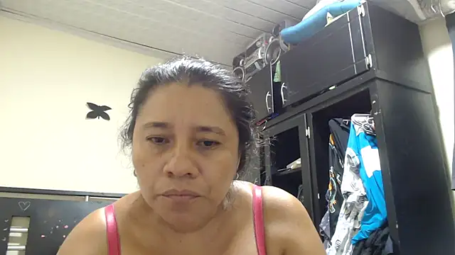 Sala de chat en directo de adrixxx38