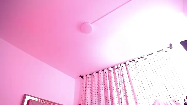 salomecastro_n Live chat-huone