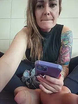 HollyTattoo Live Chatrum