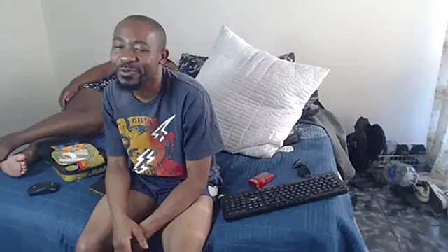 Ogmelo's Live Chat Room