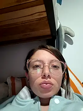 linda-schmidt чат на живо