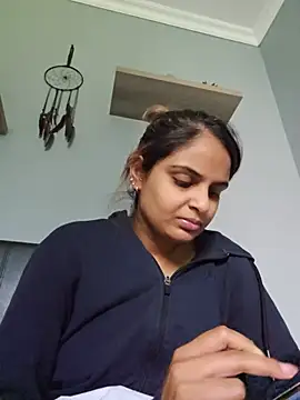 Živá chatovací místnost DirtySnowball69