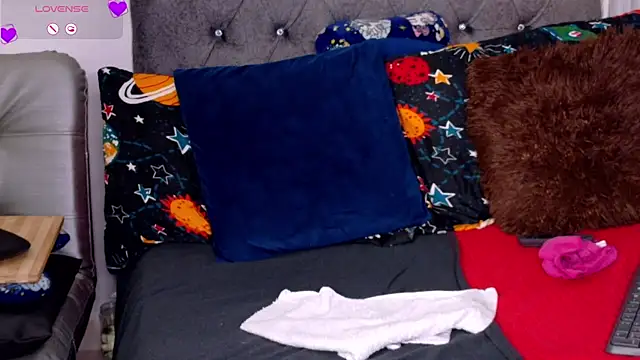 candy_sex_hot_ Adlı Modelin Canlı Sohbet Odası