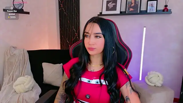 Živá chatovací místnost EmmyEvans1