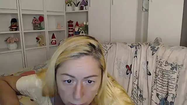 _karolynesyera_のライブチャットルーム