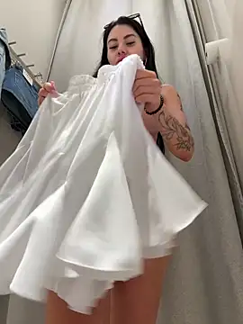 Seks show uživo modela Wet__Bunny na kameri