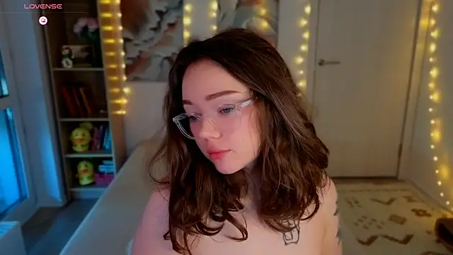 MilenaSaint's Live Chat Room