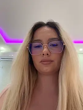 mollyxxx 现场聊天室