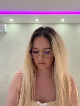 חדר צ'אט בשידור חי של mollyxxx