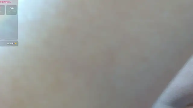 חדר צ'אט בשידור חי של Kerly_Doll