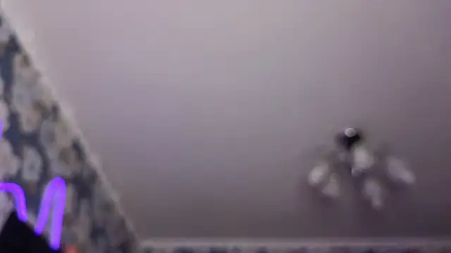 Sala de chat ao vivo de _momiji_
