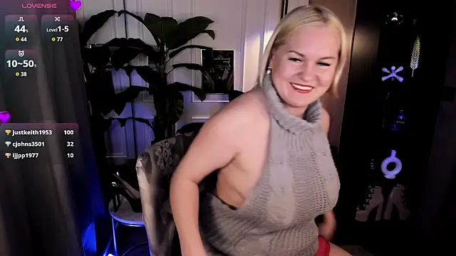 YolandaKiss' Live Chat Room