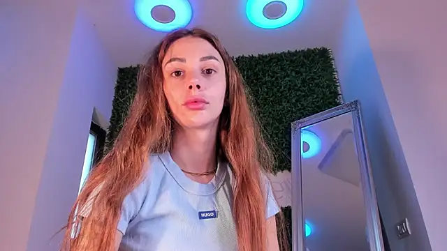 Živá chatovací místnost realhotfallingdevil