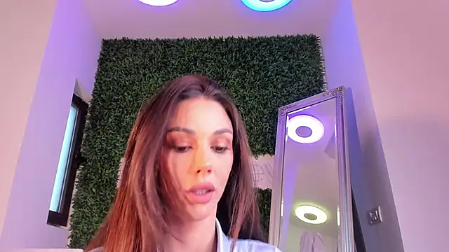 realhotfallingdevil's Live Chat Room