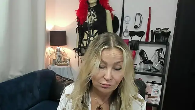 crystaLUX – live chatrum