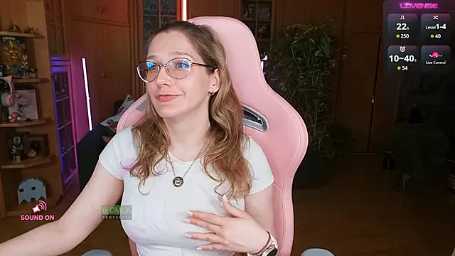 غرفة دردشة NicoleFaith المباشرة