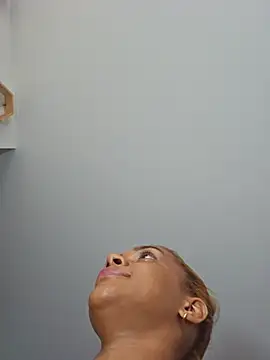 KarinRoss – live chatrum