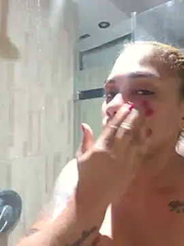 Chat soba uživo modela KarinRoss