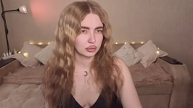 ViolettaLopez Adlı Modelin Canlı Sohbet Odası