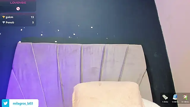 Sala de chat ao vivo de Shana_03