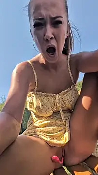 Živá chatovací místnost Risky_girl23_