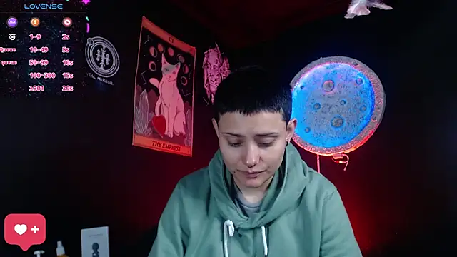 Pokój czatu na żywo – girl_intense444