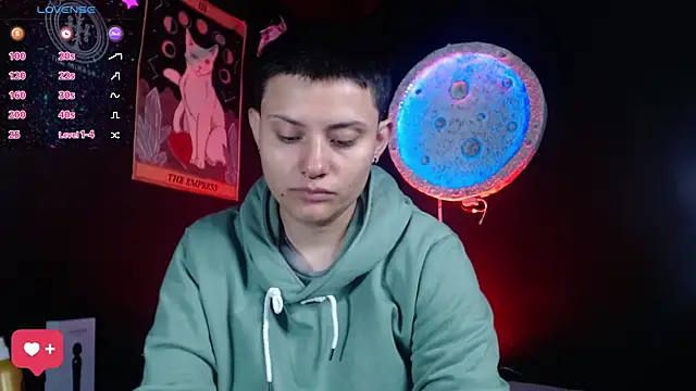Онлайн чат girl_intense444