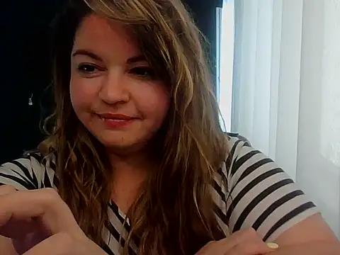 cute__cherry's Live Chat Room