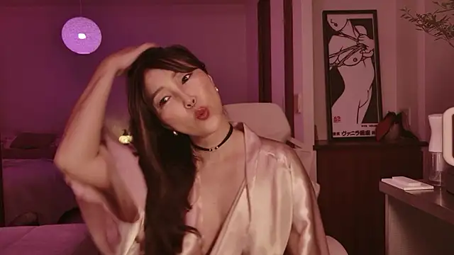 japanesequeen Adlı Modelin Canlı Sohbet Odası