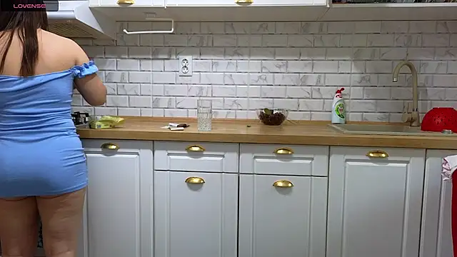 Živá chatovací místnost BoobsyBabe