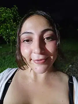 VickyHoult Adlı Modelin Canlı Sohbet Odası