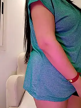 Queen_sousou Adlı Modelin Canlı Seks Kamerası Şovu