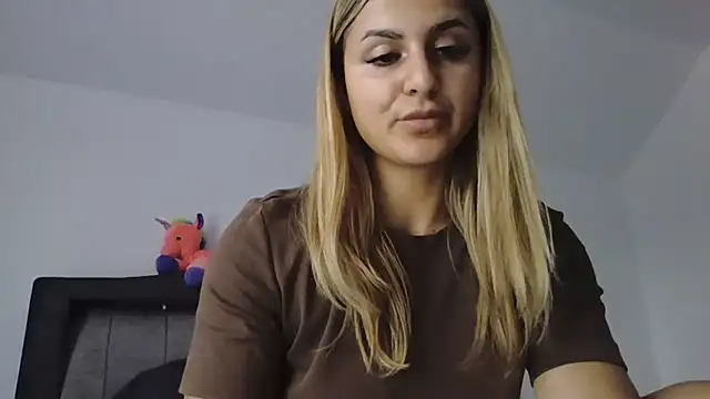Živá chatovací místnost NicolePlay