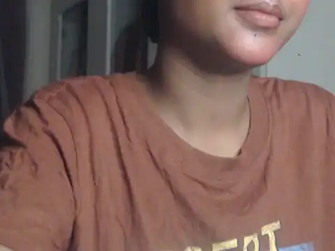 NancyRuvi Live Chatraum