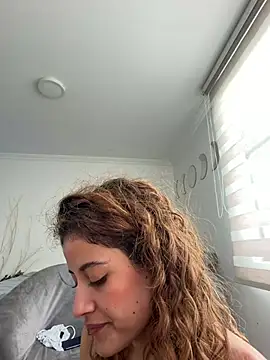 alana15's Live Chat Room