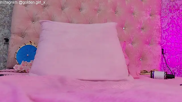 Akilla_Queen Adlı Modelin Canlı Sohbet Odası