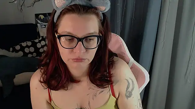 Milaniya_Poolys – live chatrum