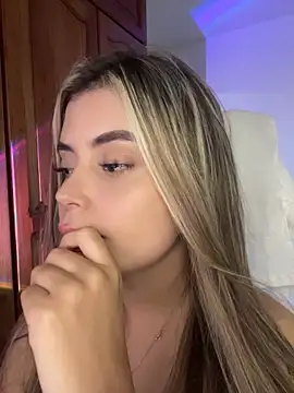 חדר צ'אט בשידור חי של Miss_valeriaa
