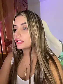 Miss_valeriaa Adlı Modelin Canlı Sohbet Odası