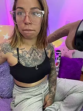 _antonella_dreamss Adlı Modelin Canlı Sohbet Odası