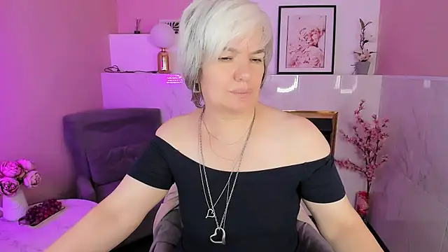 CarmenSoft Adlı Modelin Canlı Sohbet Odası