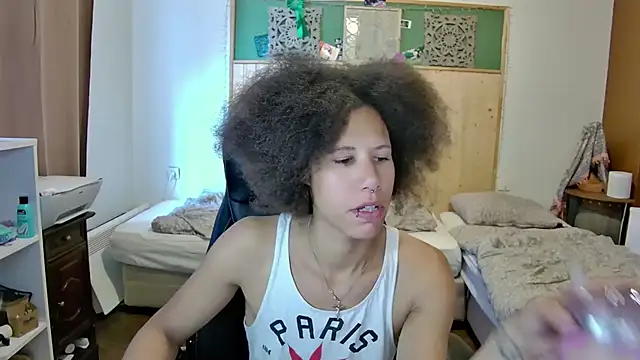 AaliyahHarris' Live Chat Room