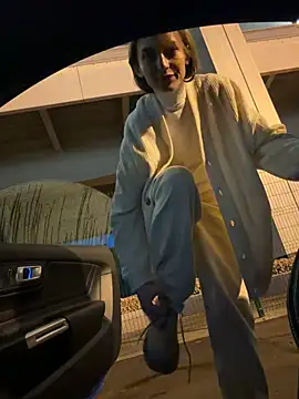 -AngelAri- 现场性爱视讯表演
