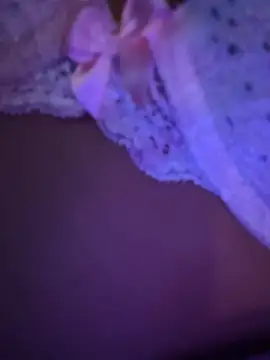 F3ckd0lllucy чат на живо