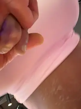 Živá chatovací místnost F3ckd0lllucy