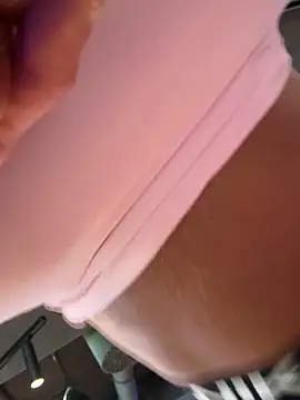 F3ckd0lllucy Adlı Modelin Canlı Sohbet Odası